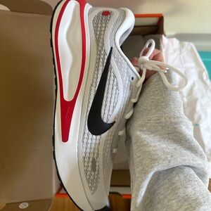 Nike Journey Run Sneakers